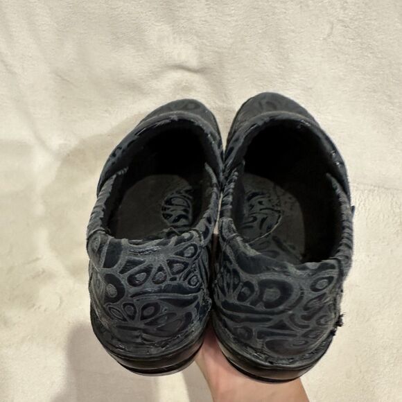 BOC Born Concept Peggy Paisely Clogs Embossed Slip On Blue BC4630 Women Size 7 - Picture 7 of 14